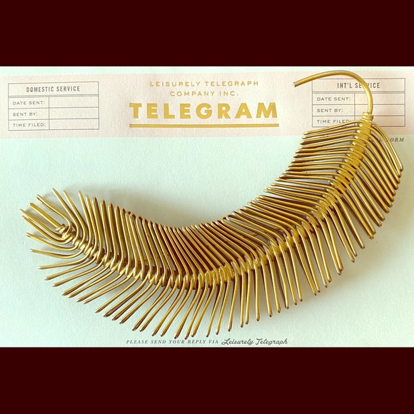 Jewelry - Gold Feather Brooch